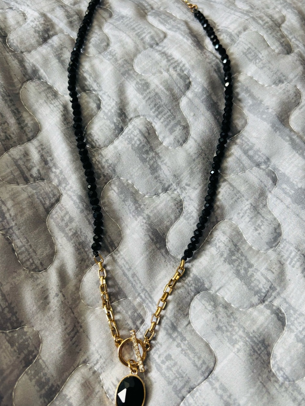 Gold-Link Necklace with shiny Black Bead Strand and Black Pendant